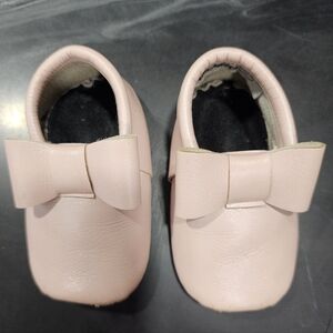 Handmade Pink Glimmer Baby Bow Moccasins